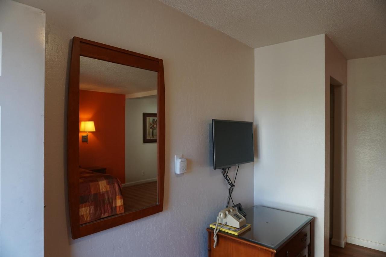 Valley Motel Конкорд Экстерьер фото