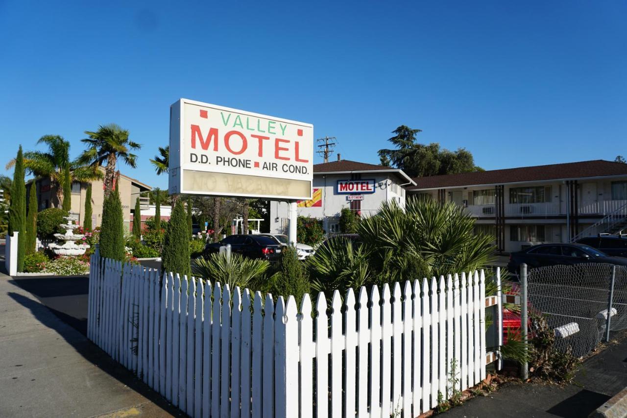 Valley Motel Конкорд Экстерьер фото