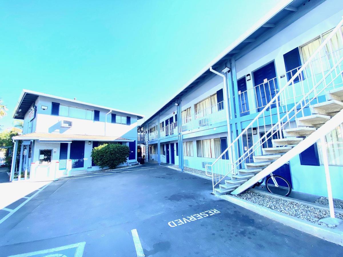 Valley Motel Конкорд Экстерьер фото
