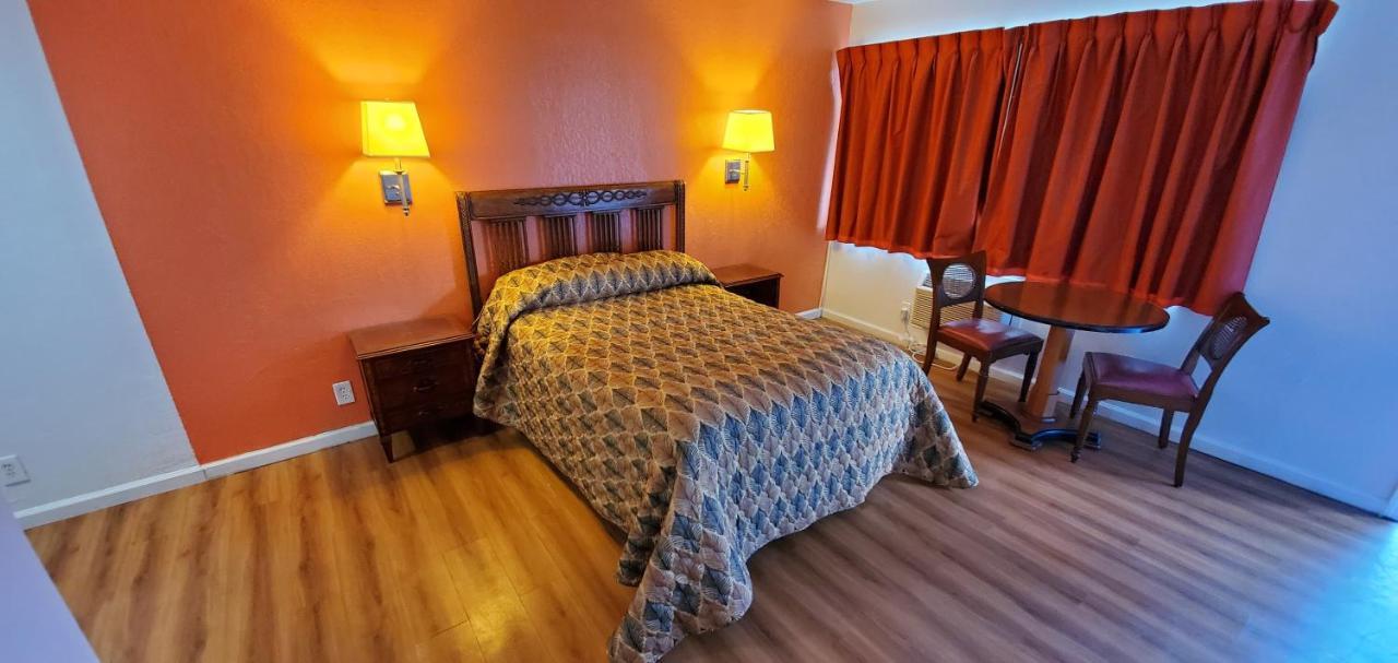 Valley Motel Конкорд Экстерьер фото